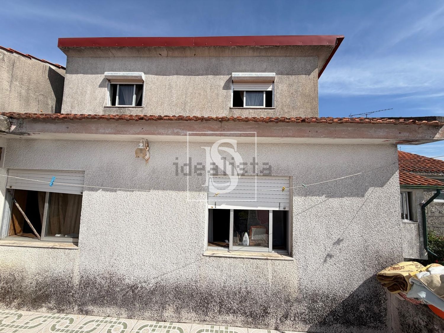 小楼房或独栋别墅出售在 Vila Caiz - 视线