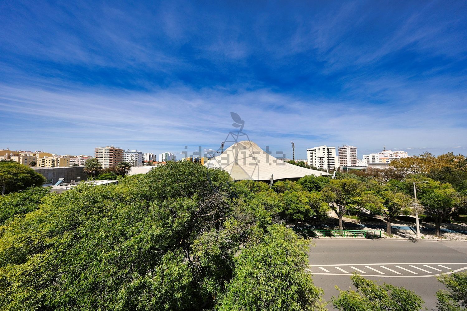 小楼房或独栋别墅出售在Avenida Miguel Bombarda - 视线