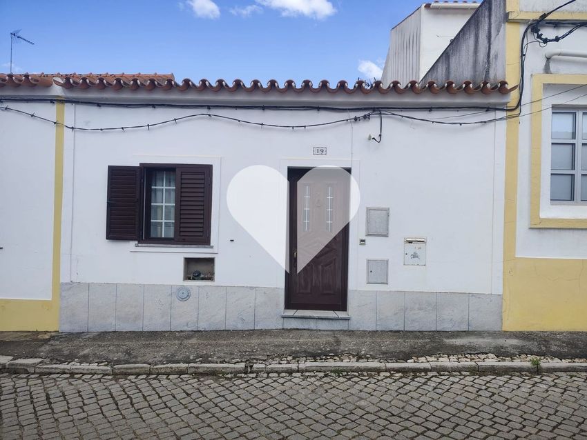 联排别墅出售在Rua de São Sebastião, 19