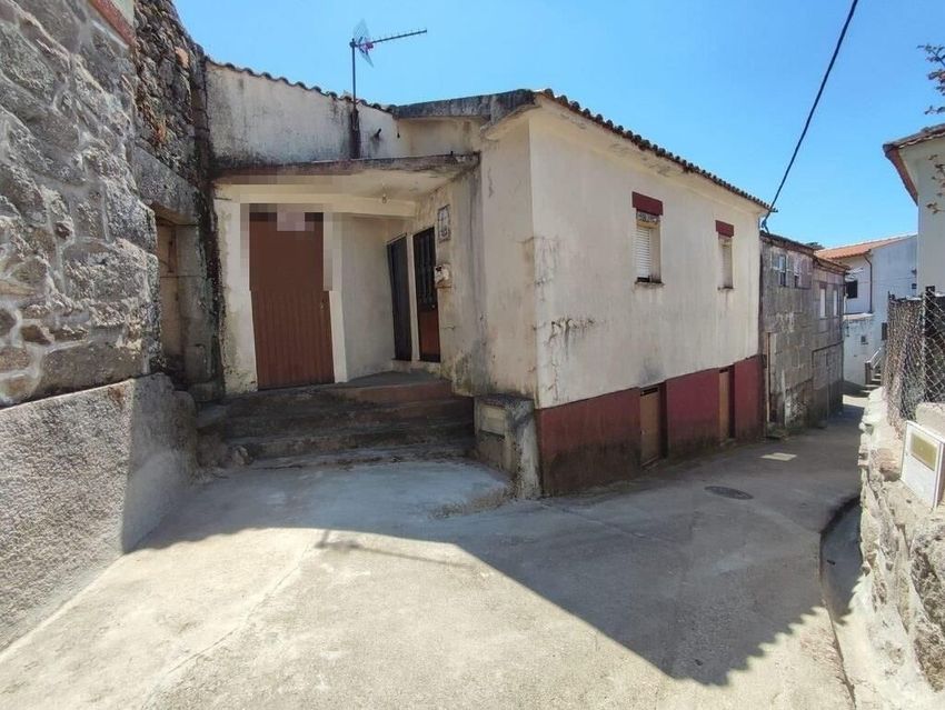 联排别墅出售在 Barrô