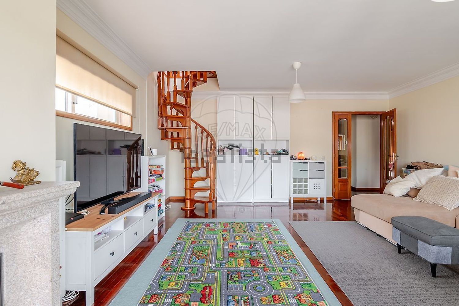 小楼房或独栋别墅出售在Rua Mimosas - 厨房