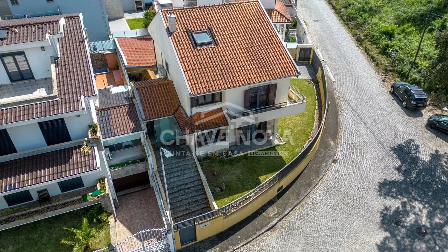 小楼房或独栋别墅出售在Rua Santa Marinha - 照片