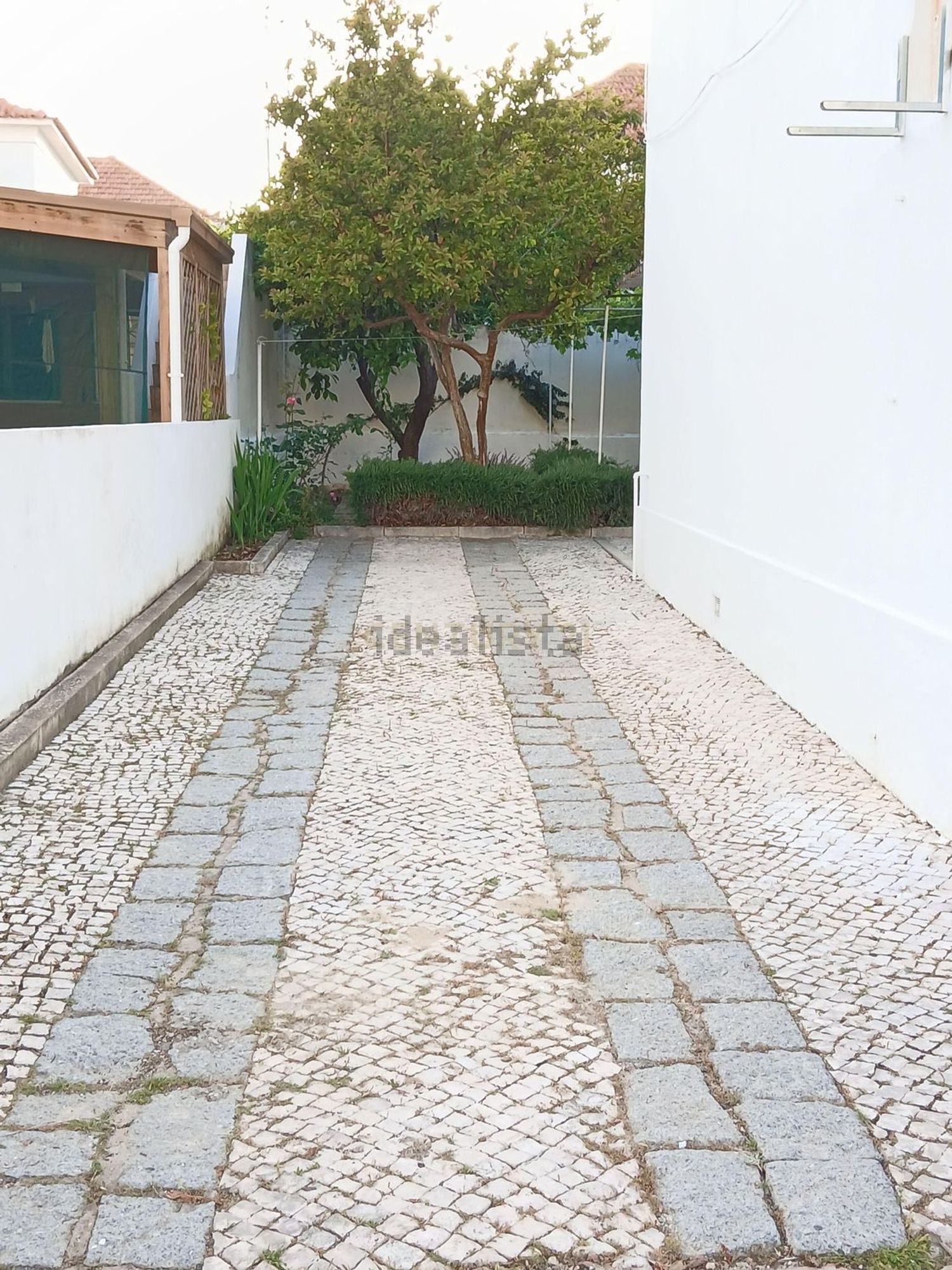小楼房或独栋别墅出售在Rua Tenente Morais Soares, 17 - 照片