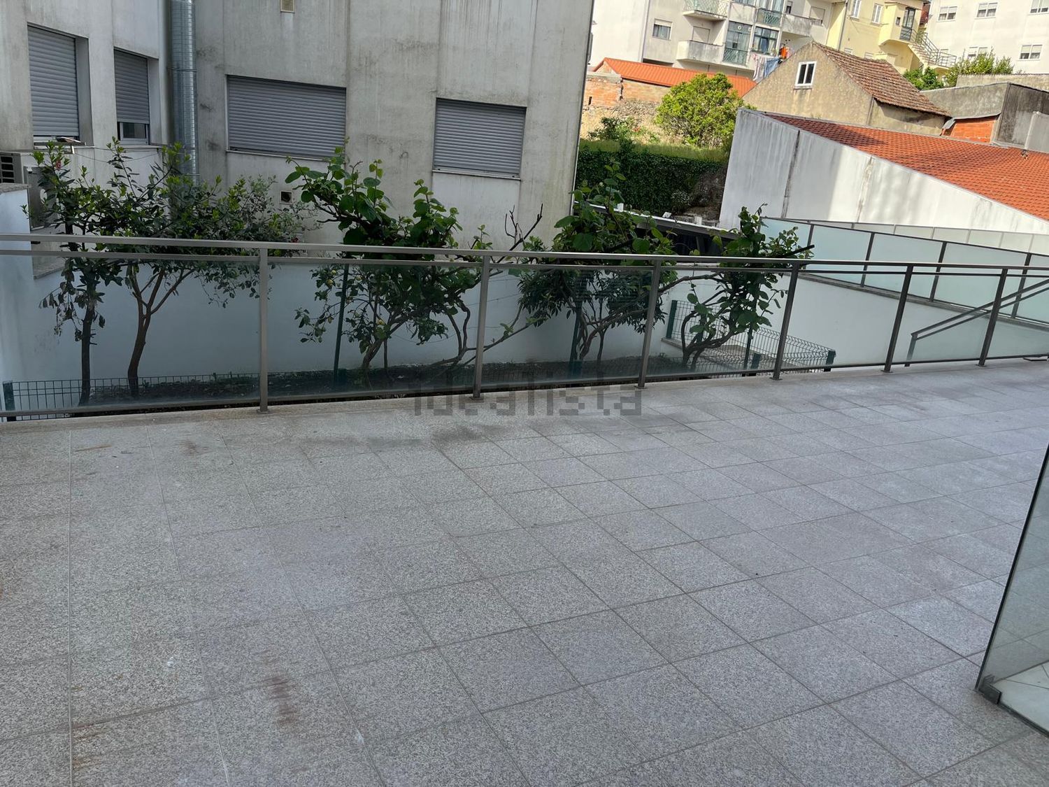 公寓 t3出售在Rua Cândido dos Reis, 8 - 阳台
