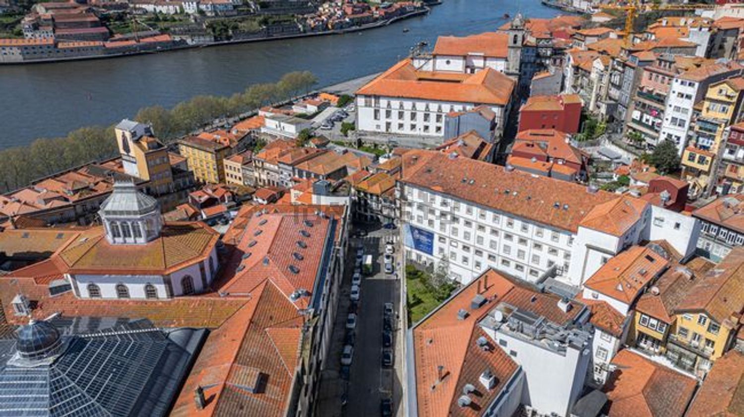 复式公寓出售在Rua do Comércio do Porto s/n - 露台