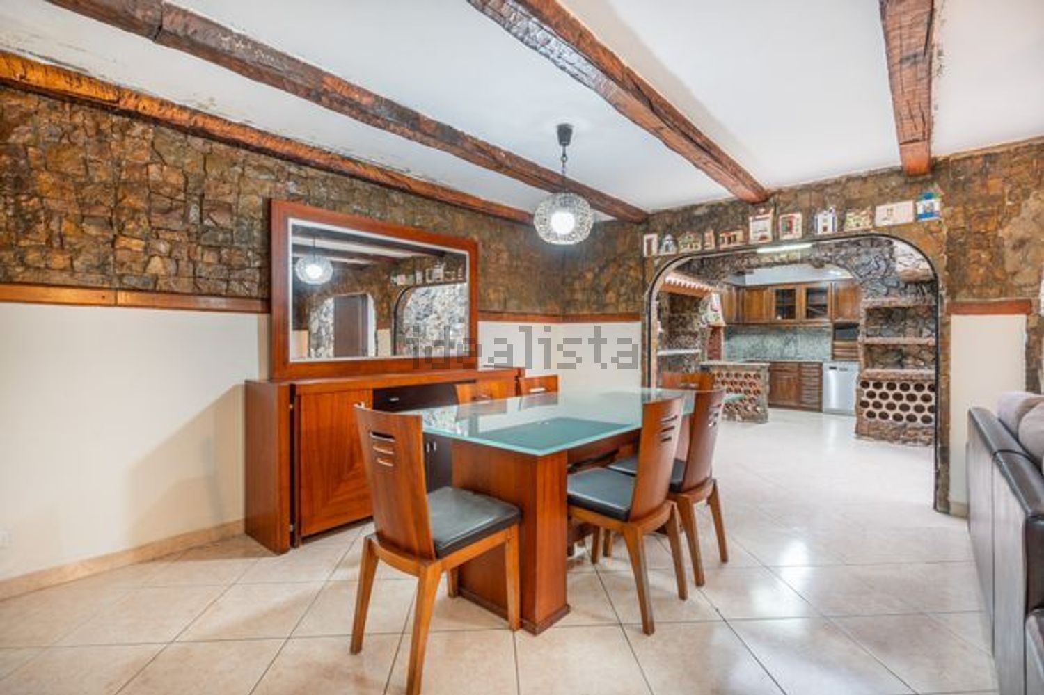 小楼房出售在Rua Guedes de Oliveira s/n - 客厅