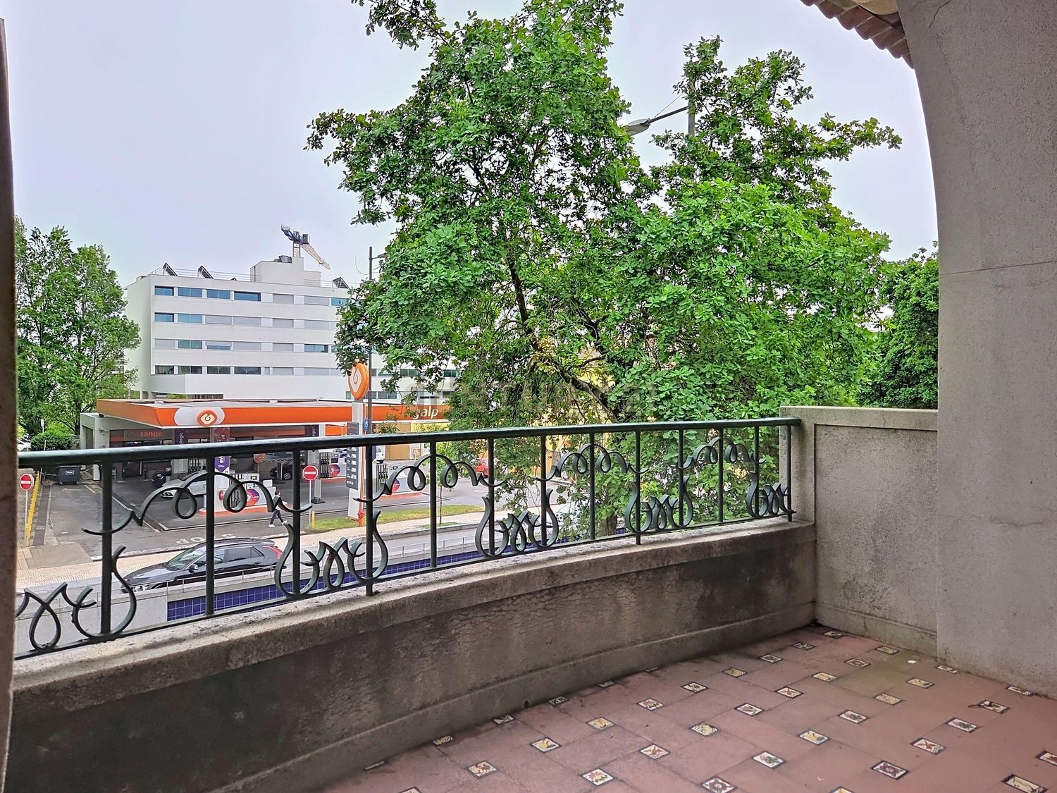 小楼房或独栋别墅出售在Avenida de Fernão de Magalhães, 1831 - 照片