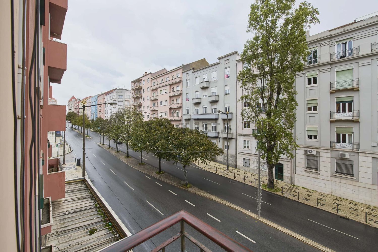 出租房间在Avenida Almirante Reis, 229 - 视线
