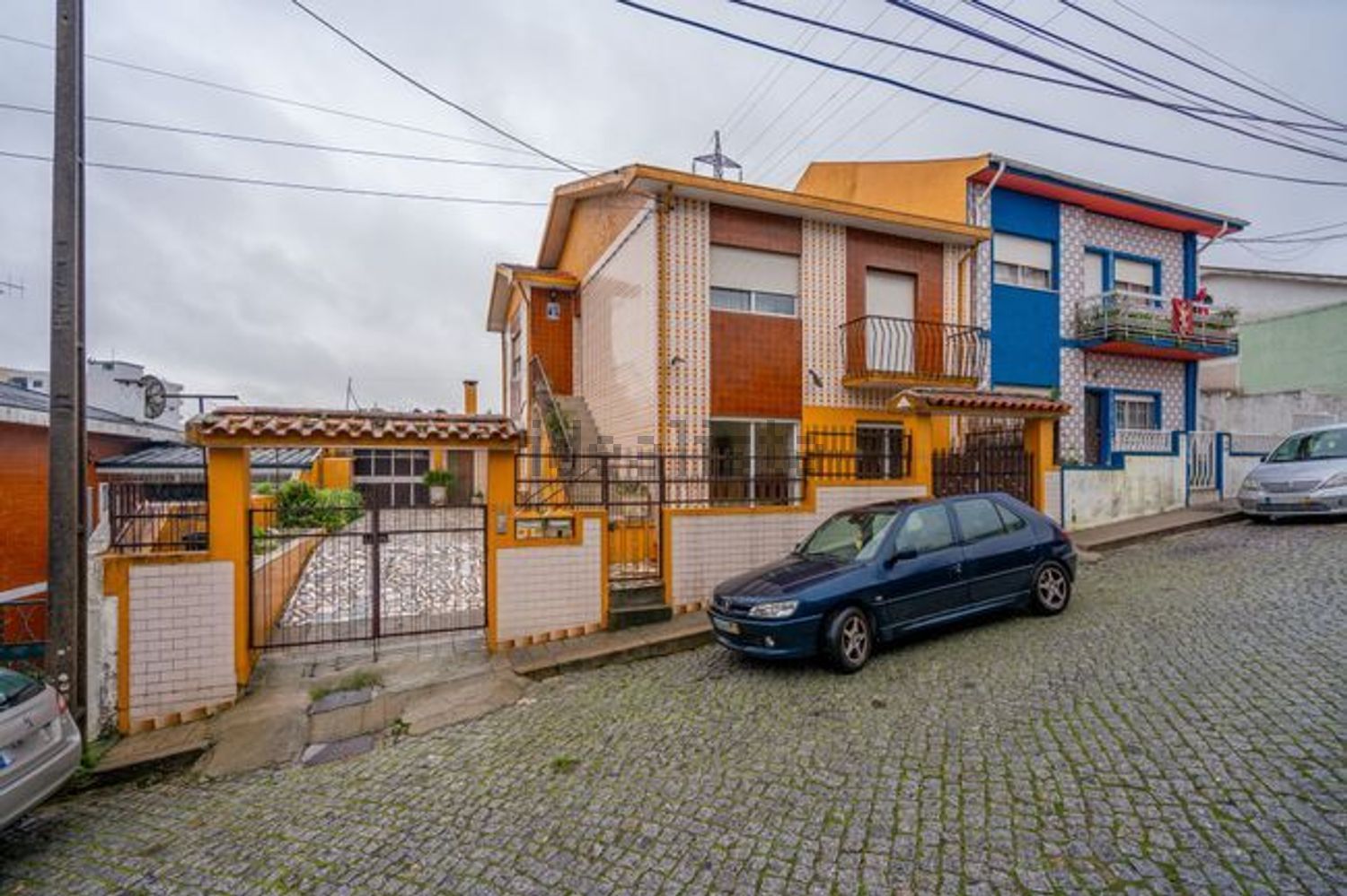 小楼房出售在Rua Guedes de Oliveira s/n - 外立面