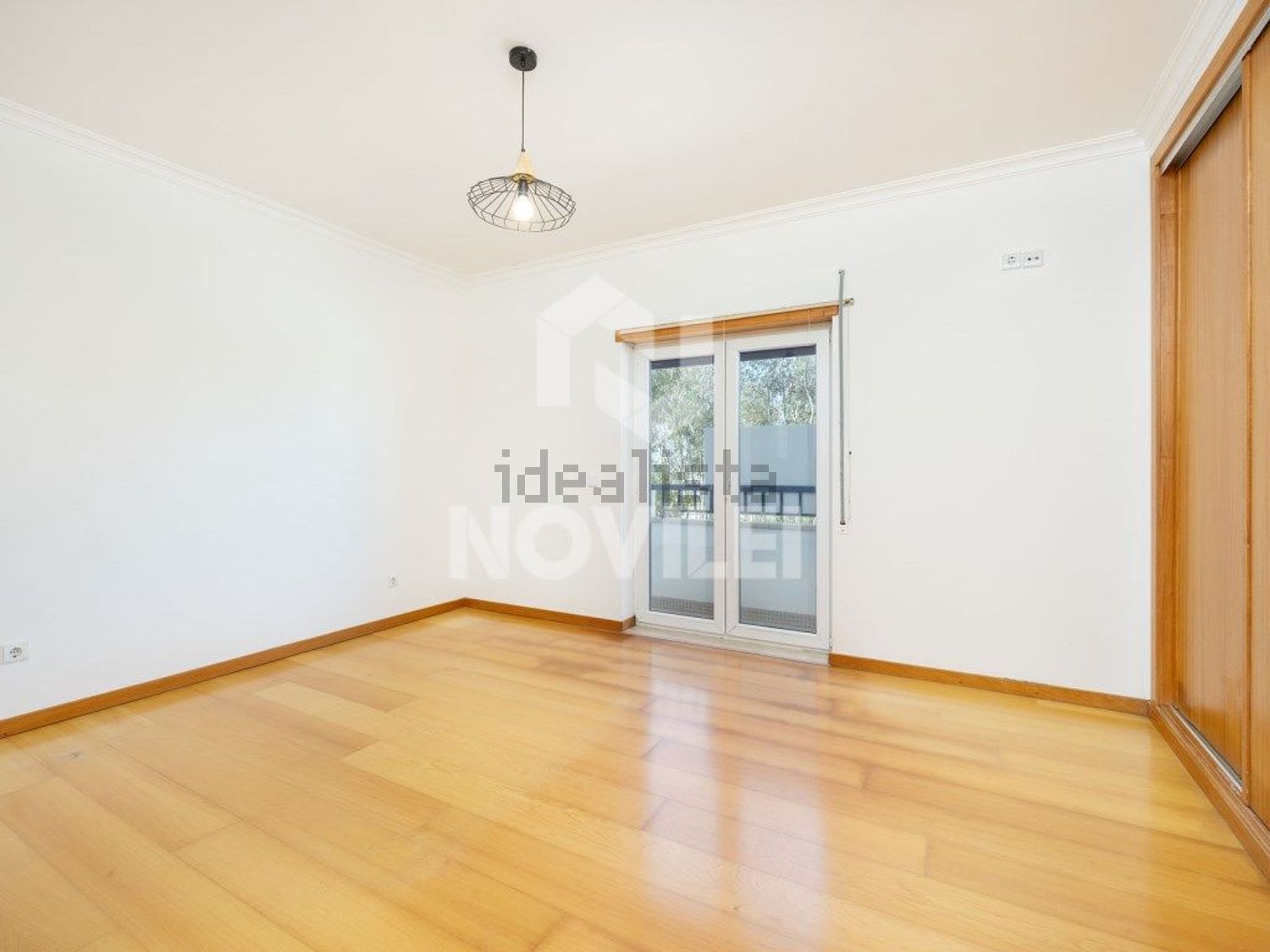 小楼房或独栋别墅出售在 Pousos - Campo Amarelo - 居住