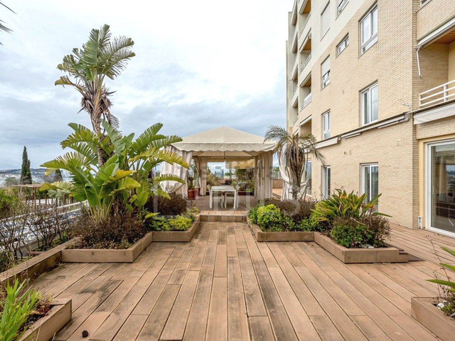 出租公寓 t4在Rua Doutor Mário Charrua - 阳台