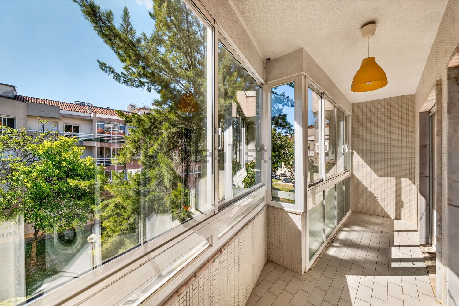 公寓 t2出售在Rua Olivério Serpa, 7 - 阳台