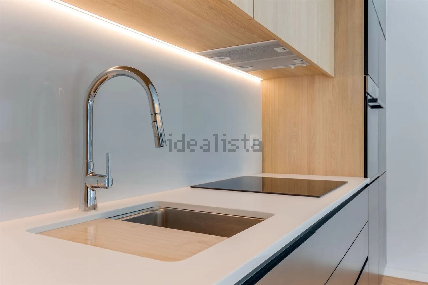 公寓 t3出售在Rua Álvares Cabral, 2 - 厨房