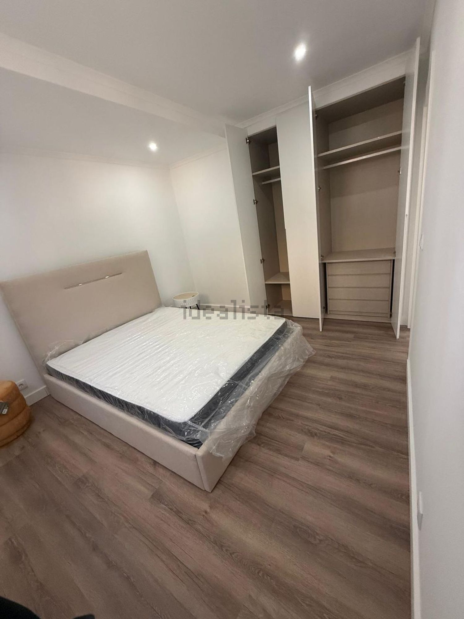 出租公寓 t2在Avenida dos Hospitais Civis de Lisboa, 33 - 卧室
