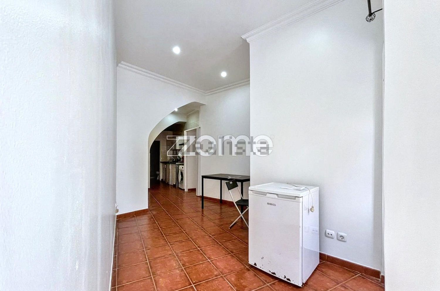 T0（单人公寓）出售在Beco de Santa Helena, 15 - 客厅