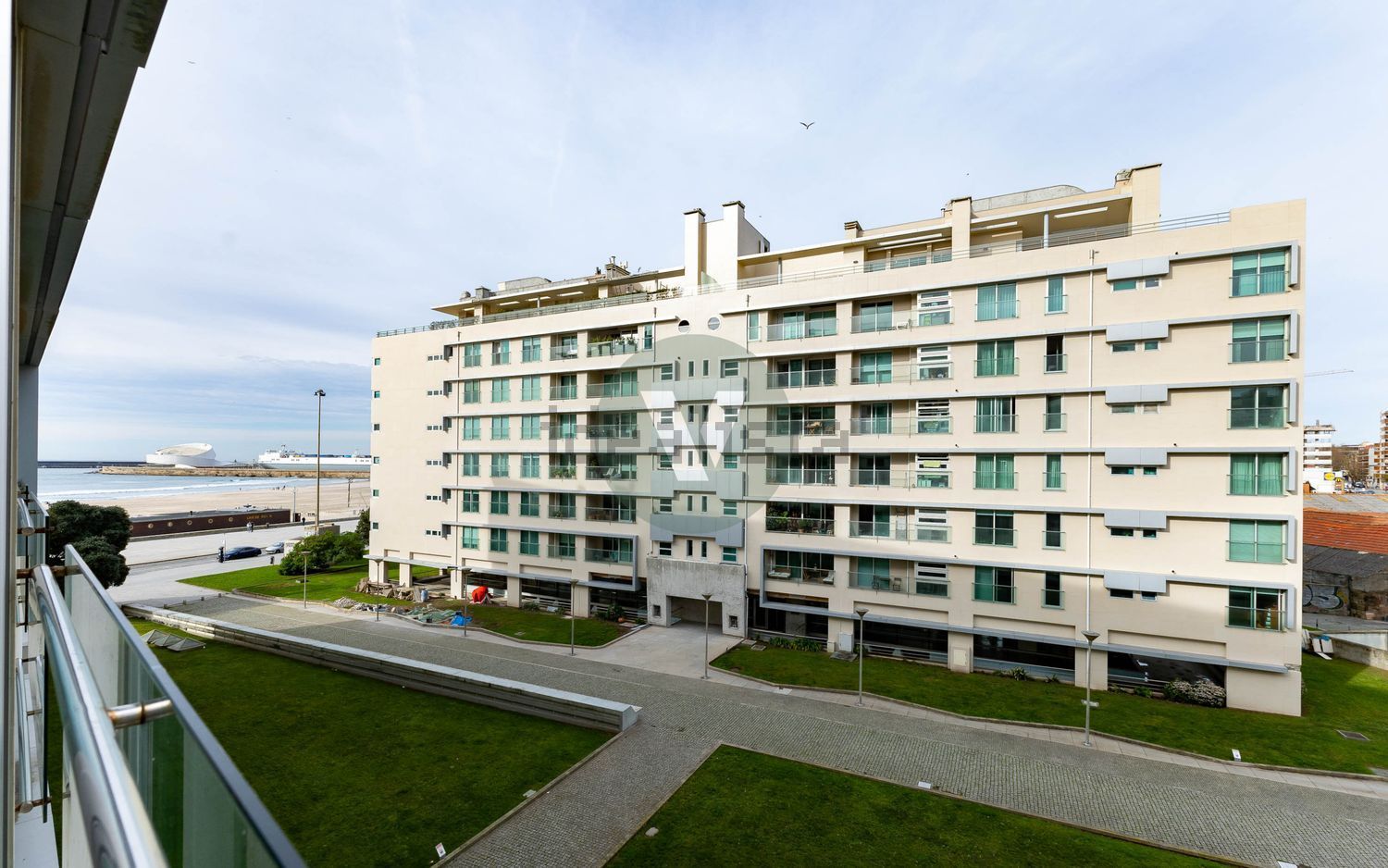 公寓 t3出售在Rua Sousa Aroso - 外立面