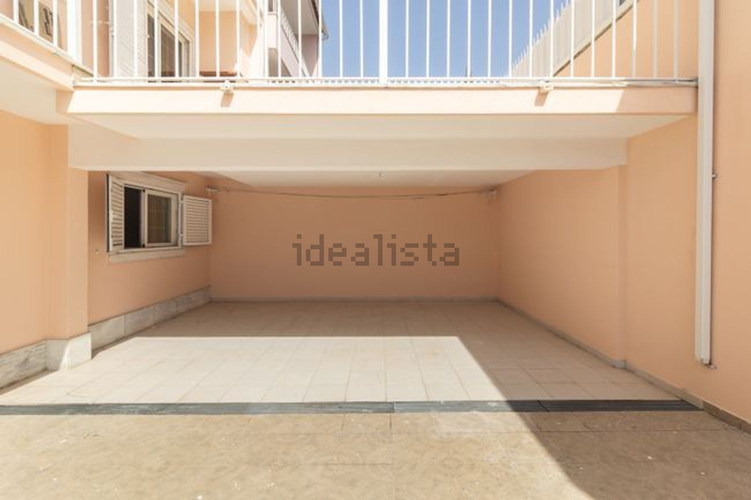 小楼房或独栋别墅出售在Rua Sá de Miranda s/n - 阳台
