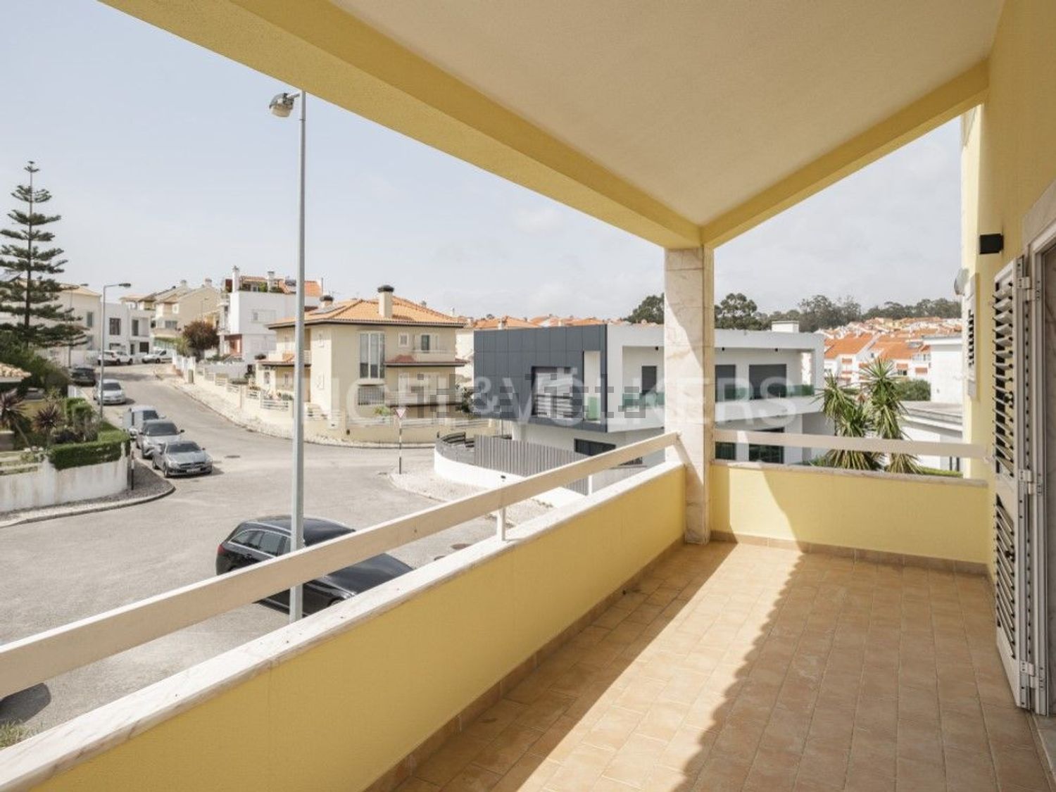 小楼房或独栋别墅出售在 Parque da Paz - Alfeite - 阳台