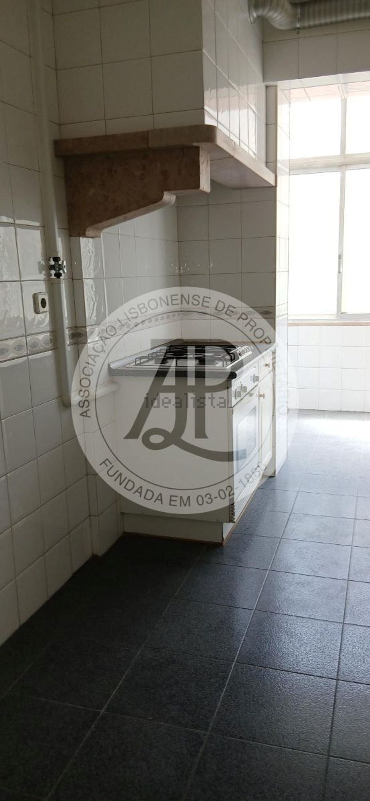 出租公寓 t2在 Estação Roma-Areeiro - 卫生间