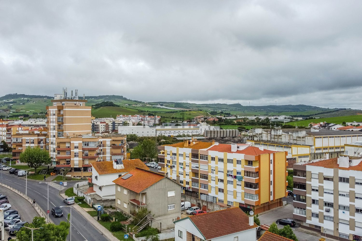 小楼房或独栋别墅出售在Avenida Dom Afonso Henriques - 视线