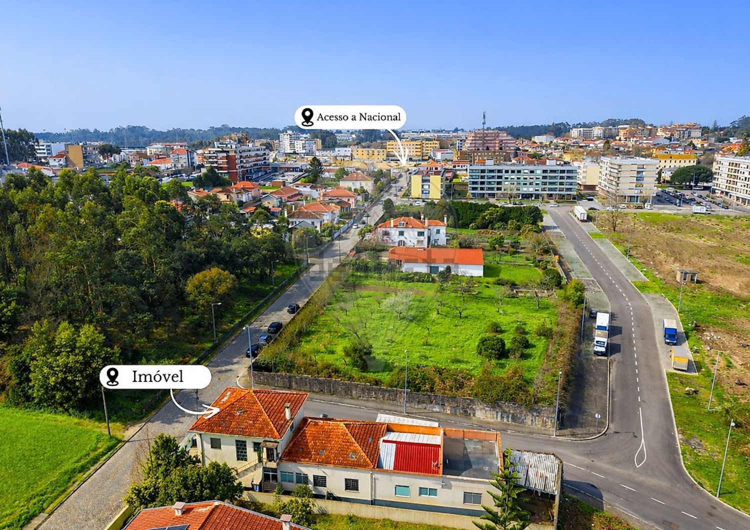 小楼房或独栋别墅出售在Avenida Estevão de Oliveira Maia - 照片