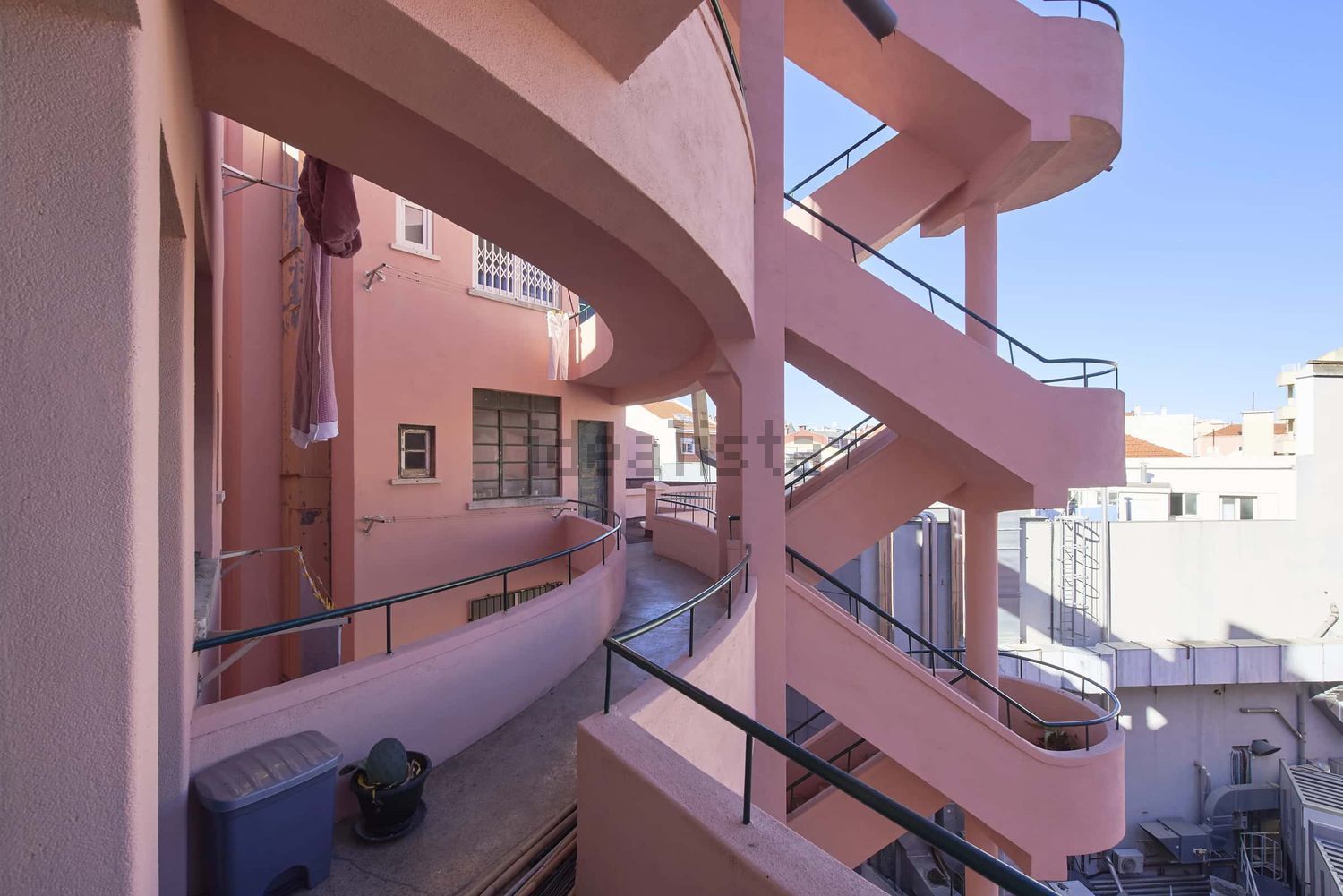 出租房间在Avenida João XXI, 2 - 游泳池
