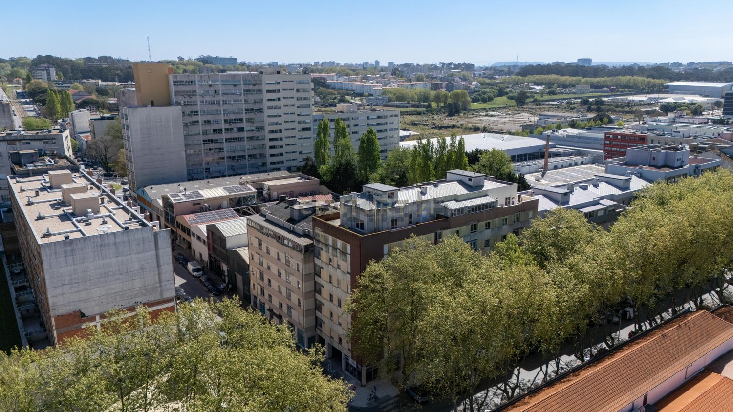 公寓 t2出售在Avenida Comendador Ferreira de Matos, 337 - 照片