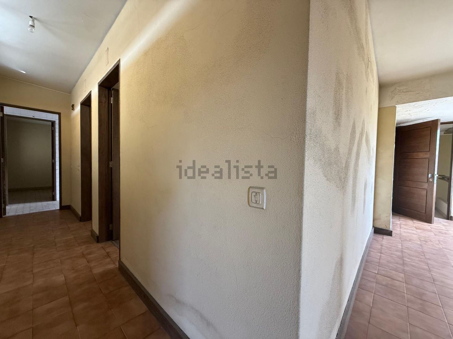 公寓 t3出售在Praça 25 de Abril s/n - 过道