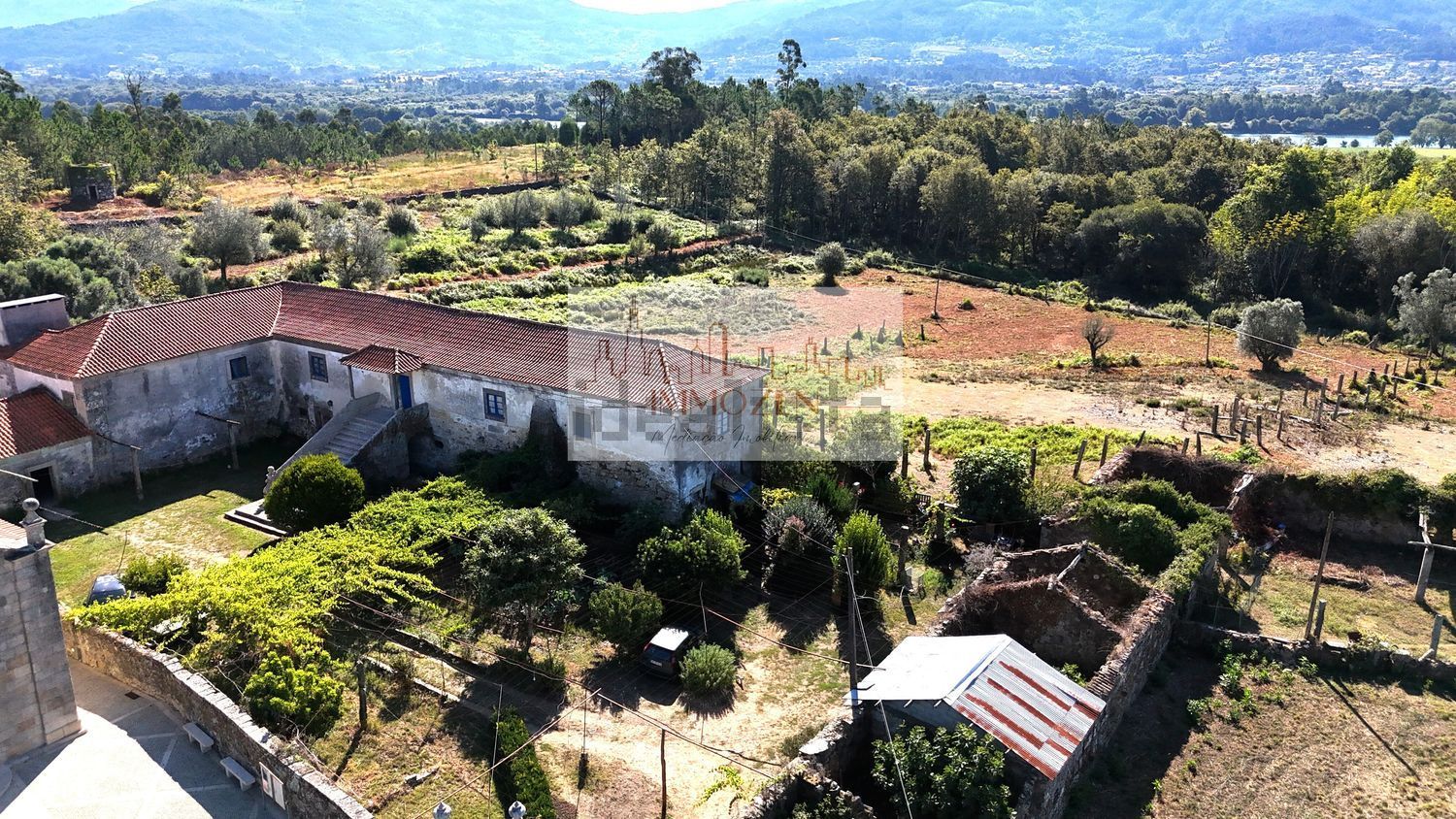 小楼房或独栋别墅出售在Avenida da Igreja, 530 - 照片
