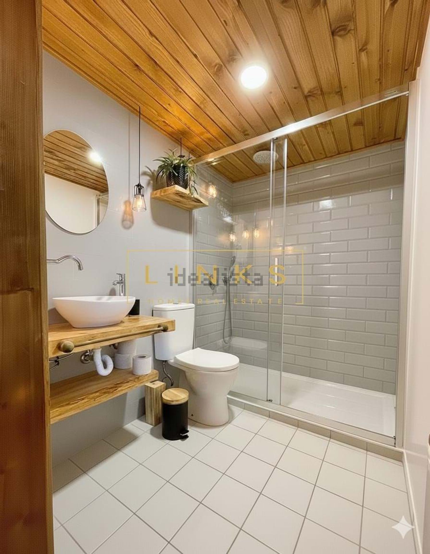小楼房或别墅出售在 São Vicente - 卫生间