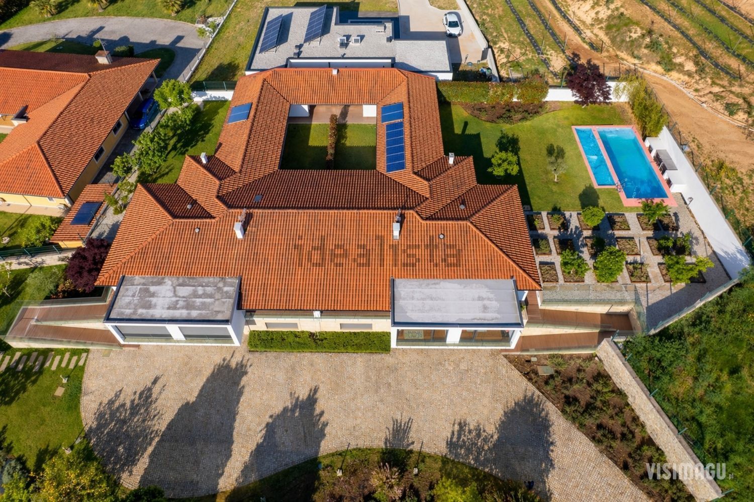 小楼房或独栋别墅出售在 Vale - 外立面