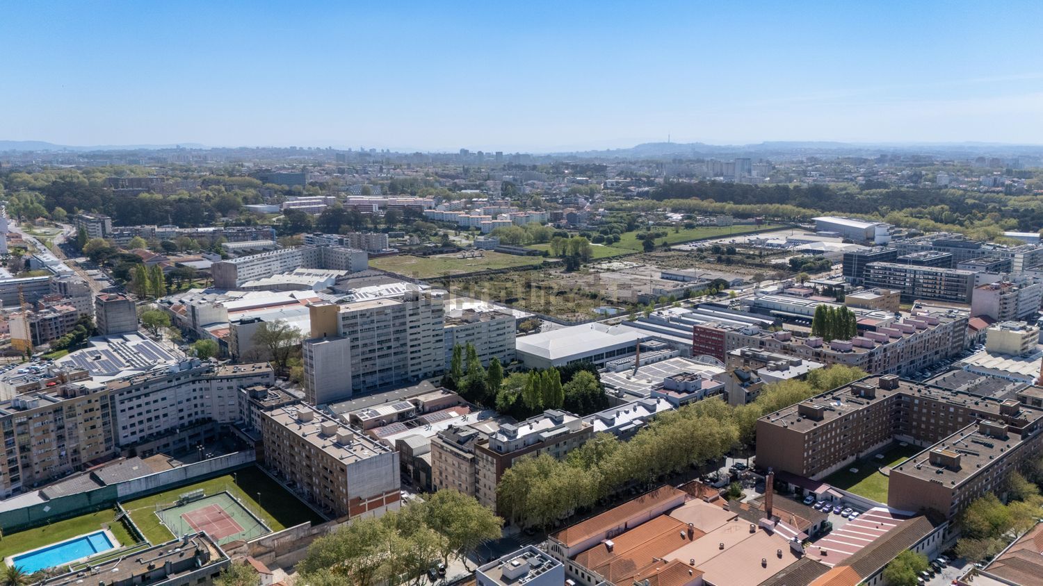 公寓 t2出售在Avenida Comendador Ferreira de Matos, 337 - 视线