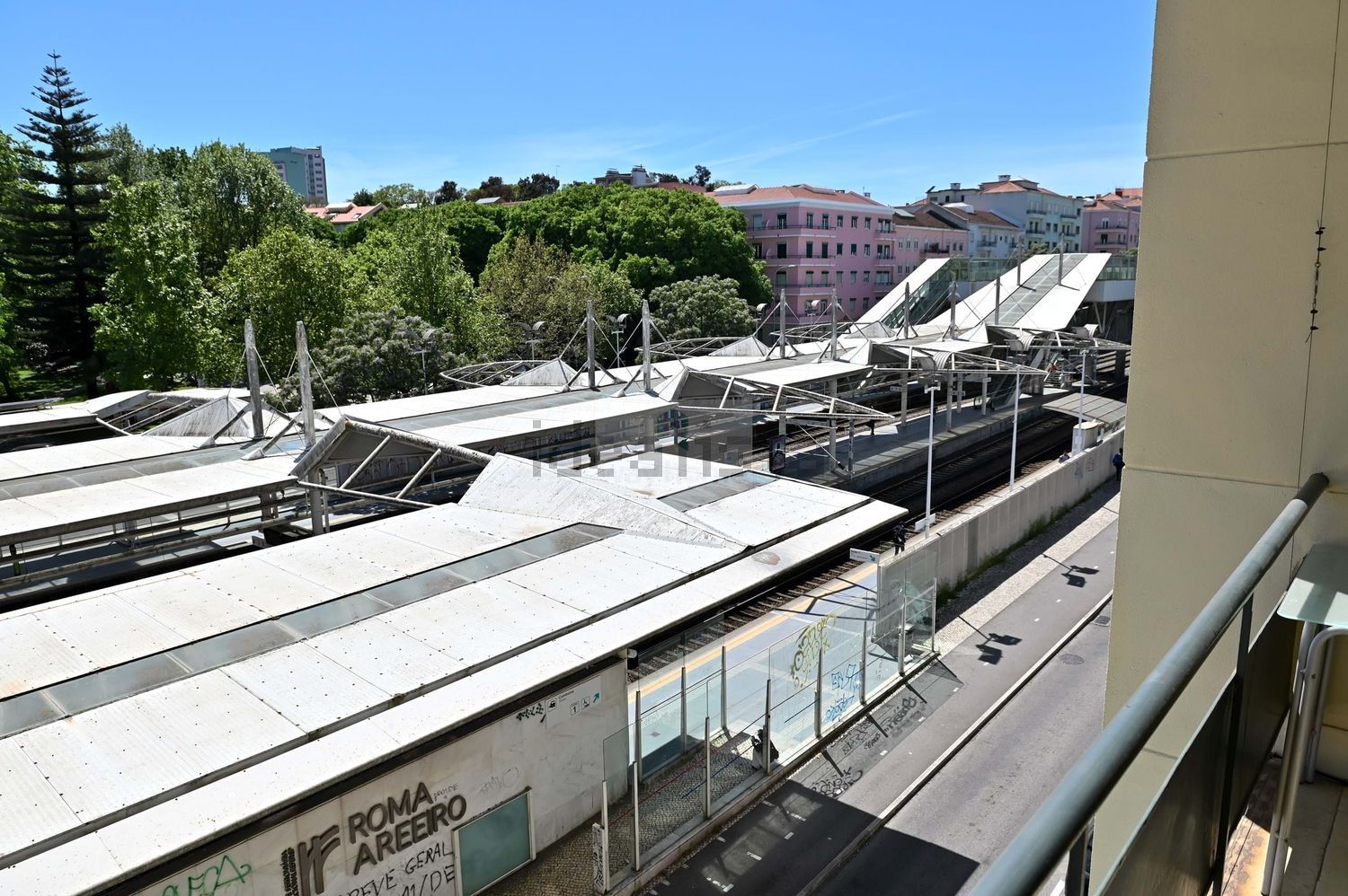 公寓 t2出售在Avenida Frei Miguel Contreiras, 36 - 阳台