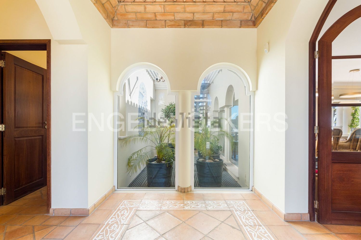 小楼房或别墅出售在 Quinta do Lago - Pinheiros Altos - 阳台