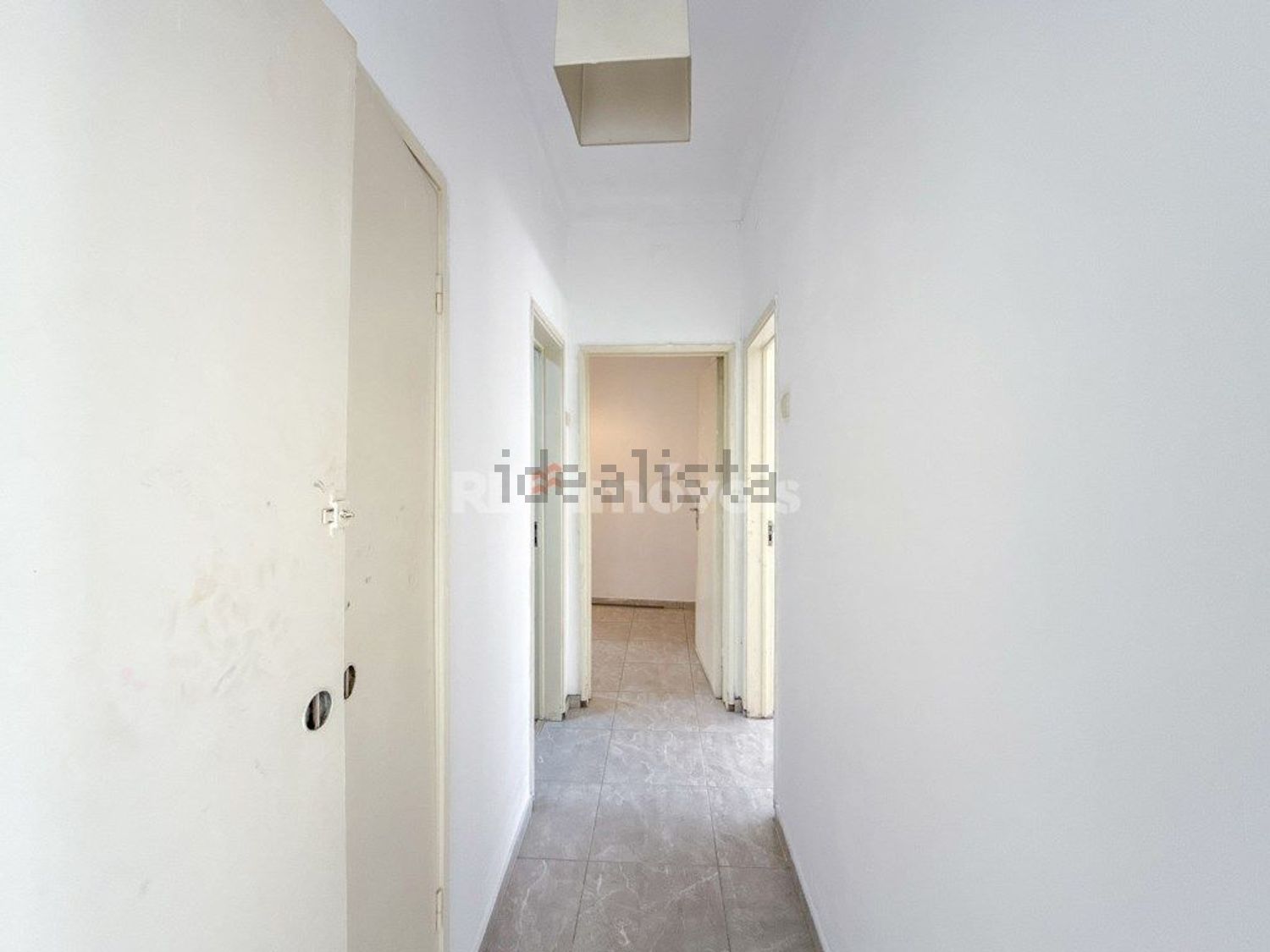 公寓 t3出售在Rua do Montepio Abrantino, 8 - 过道