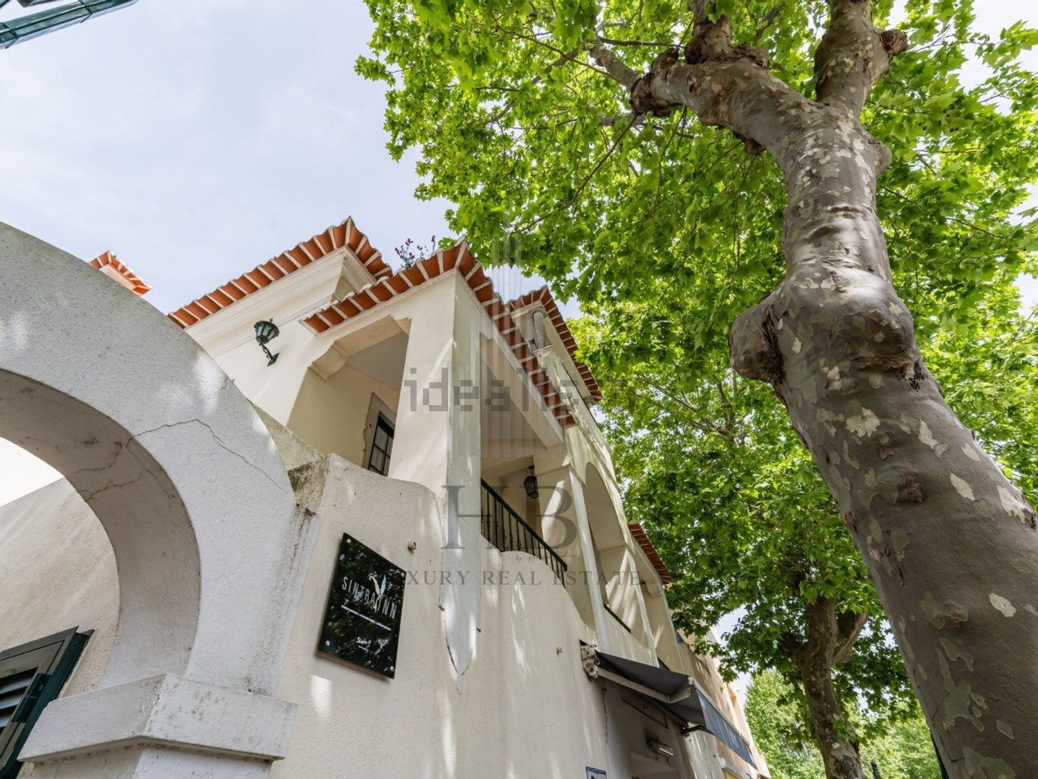 小楼房或独栋别墅出售在 Portela de Sintra - 外立面