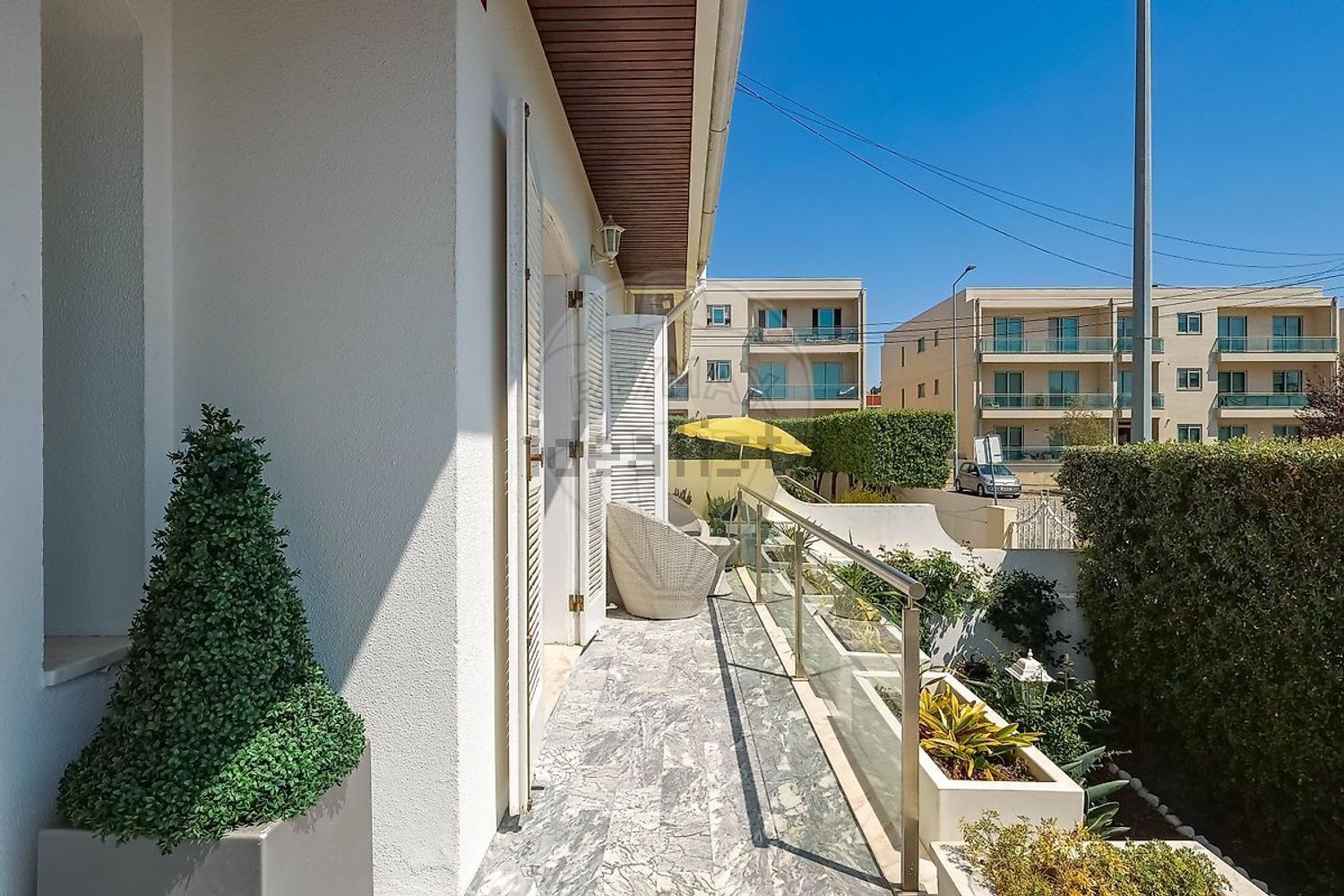 小楼房或独栋别墅出售在Praceta João Paulo II - 阳台