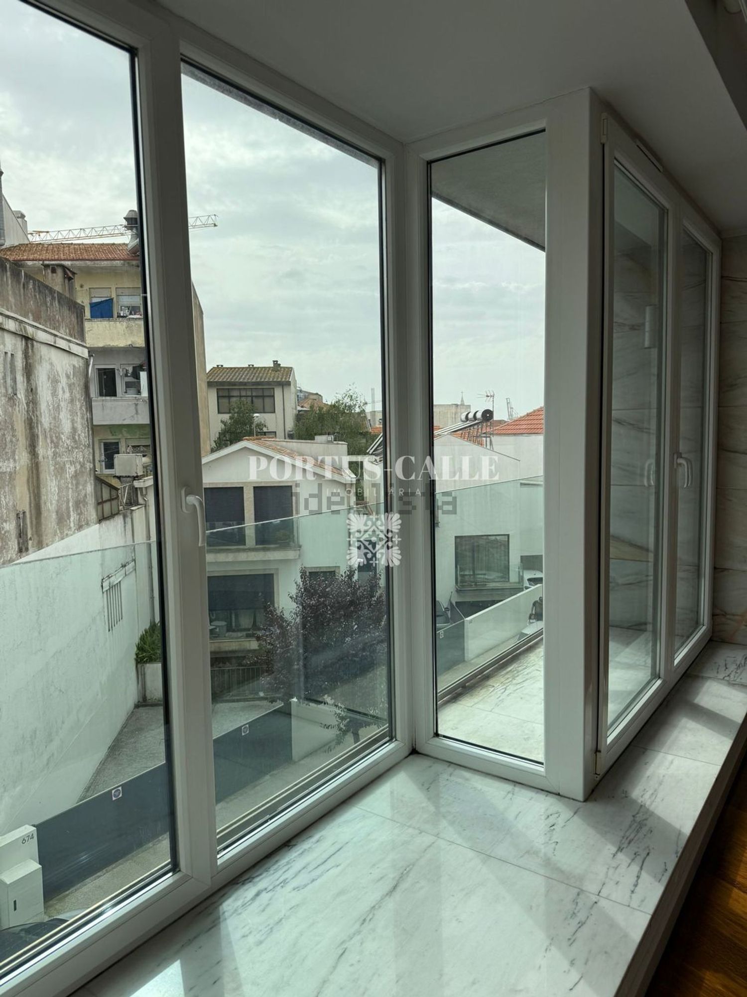 出租公寓 t2在Rua França Júnior s/n - 阳台