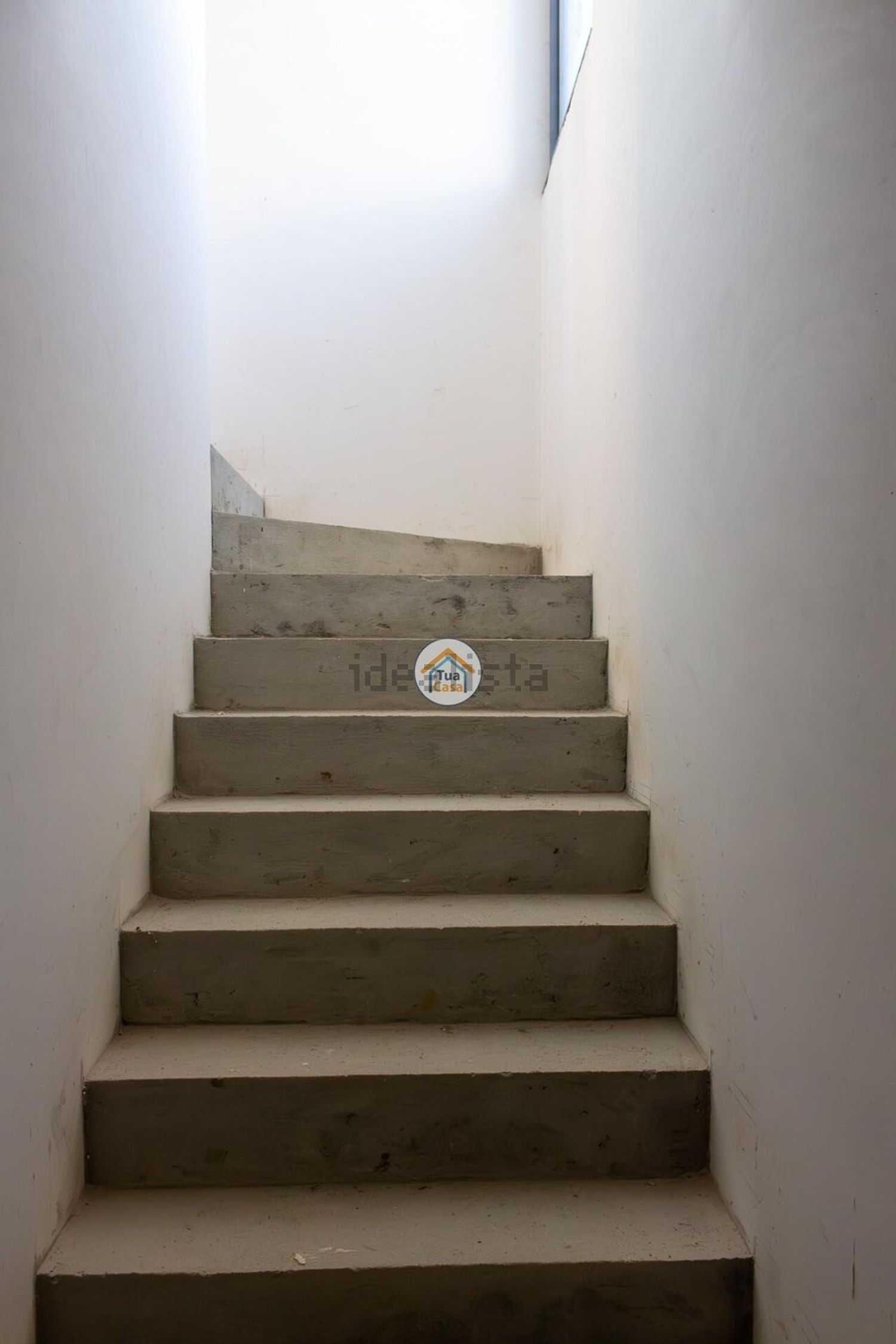 小楼房或别墅出售在 Zona Este - 详情