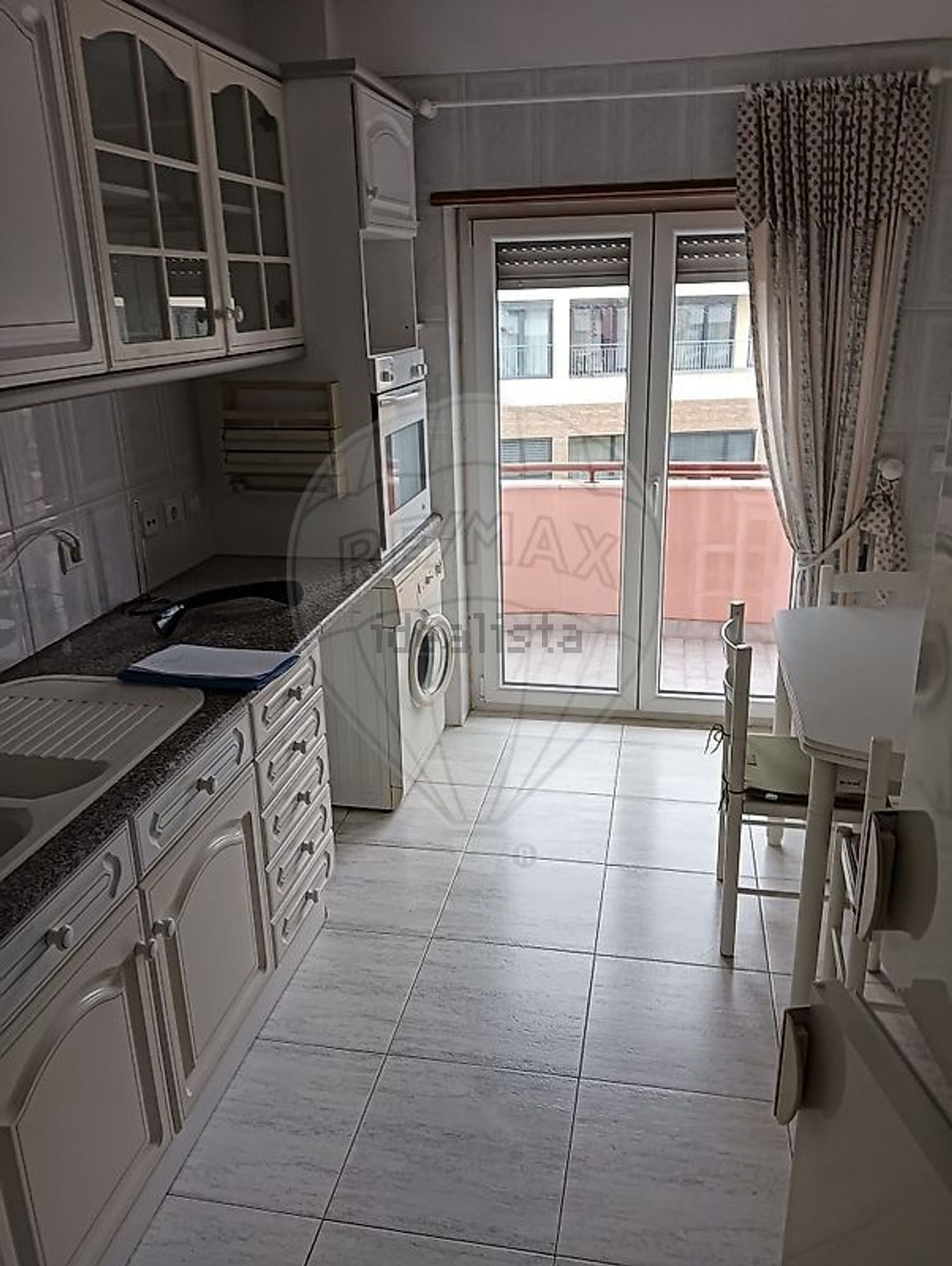 出租公寓 t2在 Centro da Quinta do Conde - 厨房