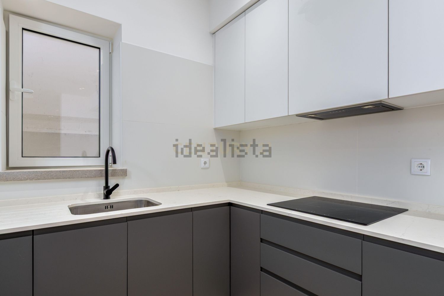 公寓 t3出售在Rua Ascensão Guimarães, 53 - 厨房