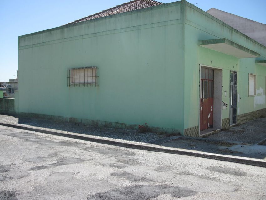 小楼房或独栋别墅出售在Travessa da Escola, 4
