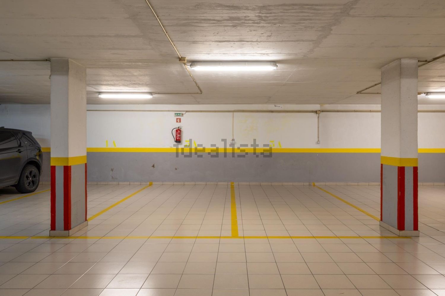 出租公寓 t3在Avenida Plátanos B1 - 停车位