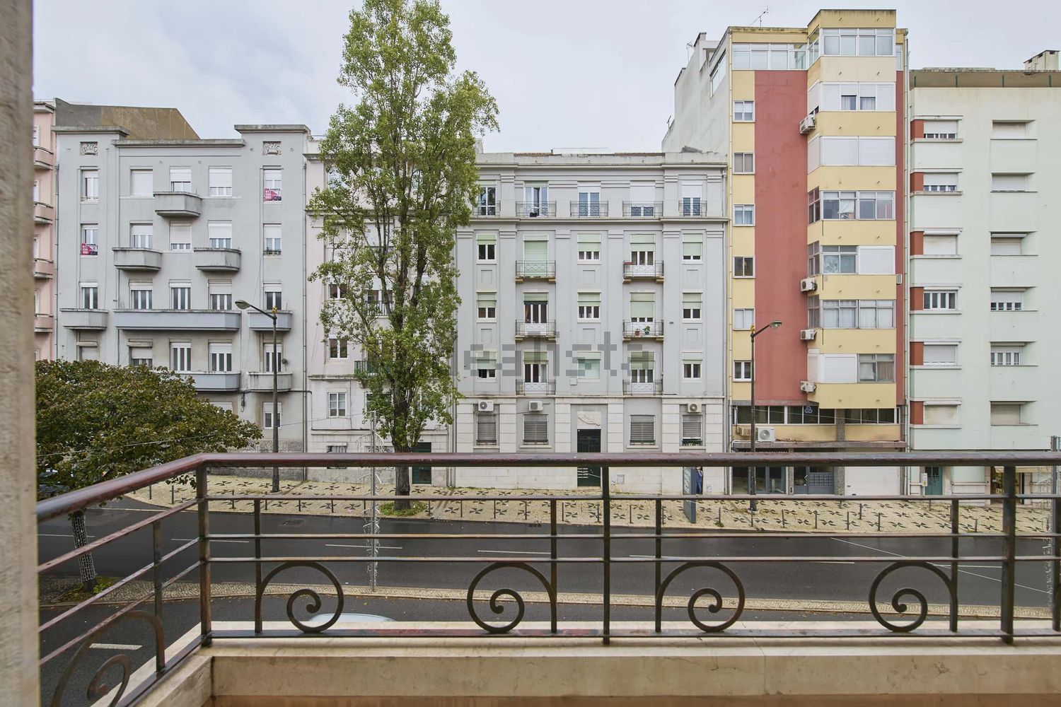 出租房间在Avenida Almirante Reis, 229 - 视线