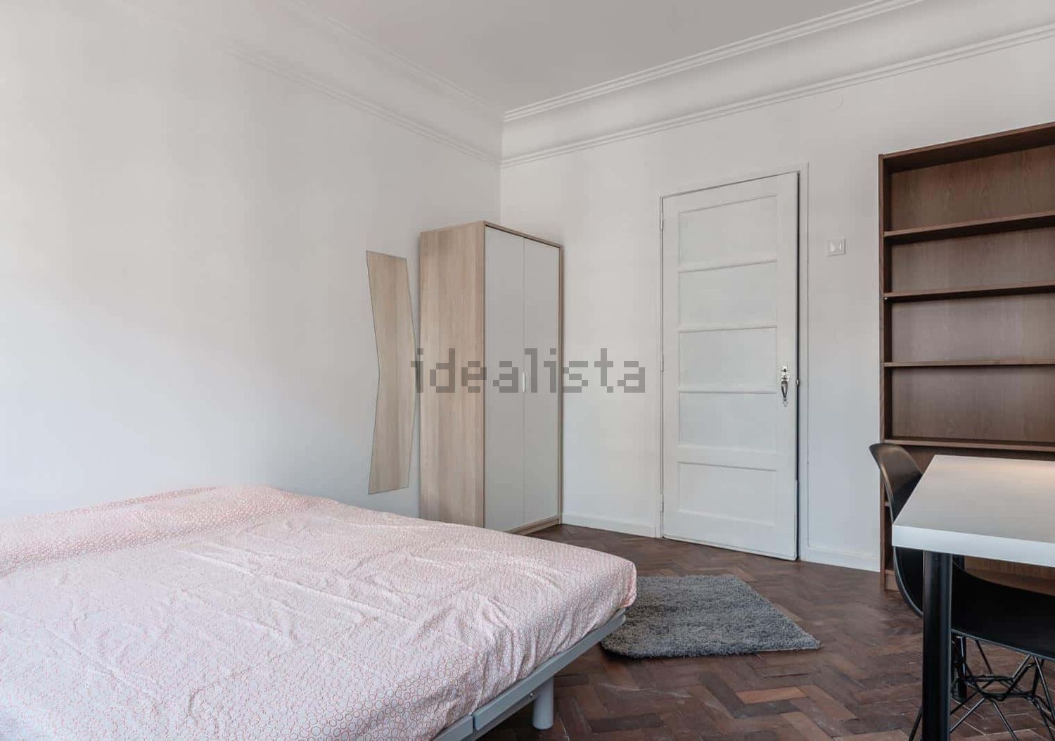 出租房间在Rua José Estêvão, 24 - 卧室