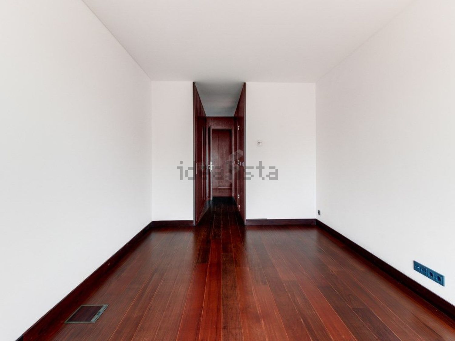 公寓 t4出售在Rua Dom Jorge da Costa - 过道