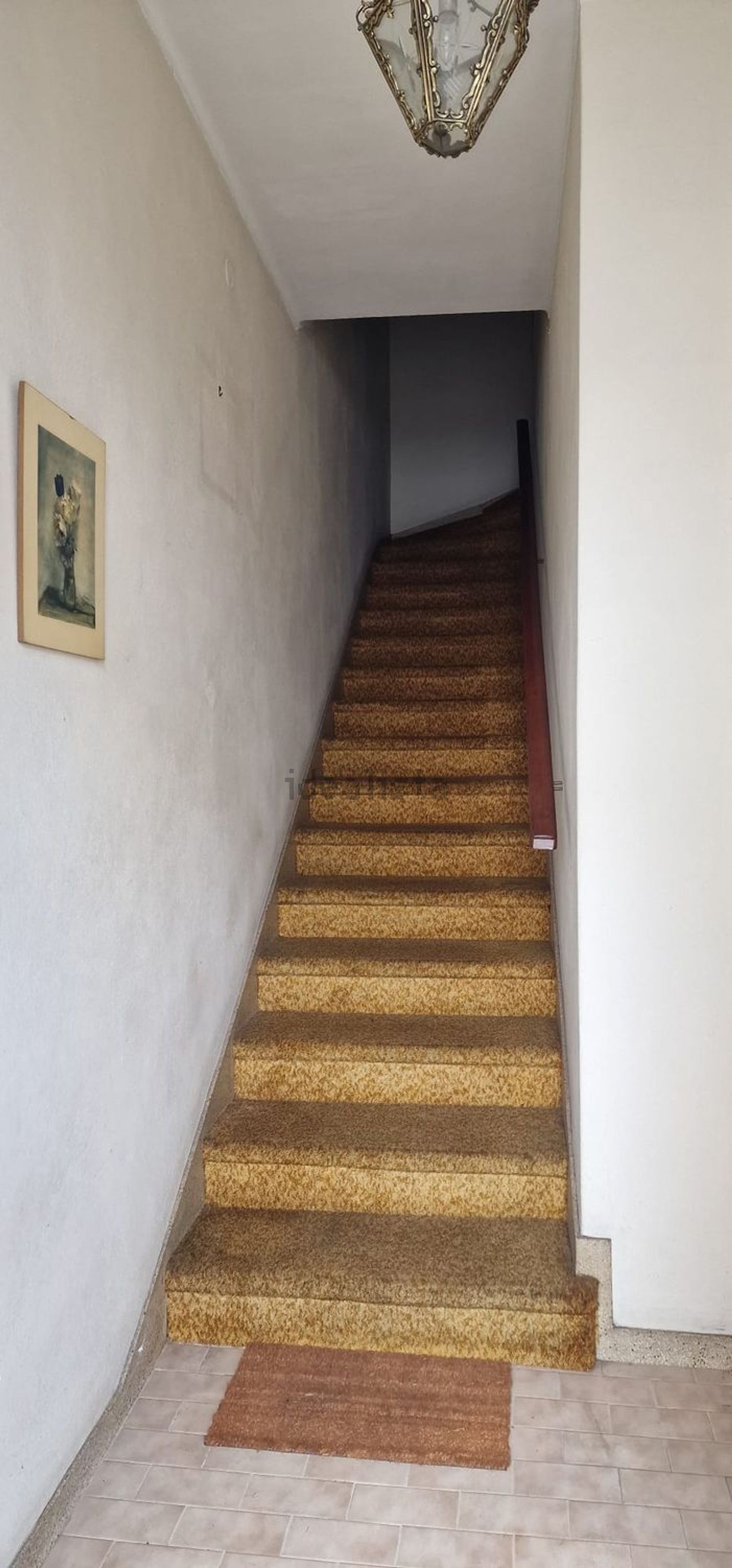 公寓 t2出售在Rua Heróis da Pátria, 52 - 楼梯