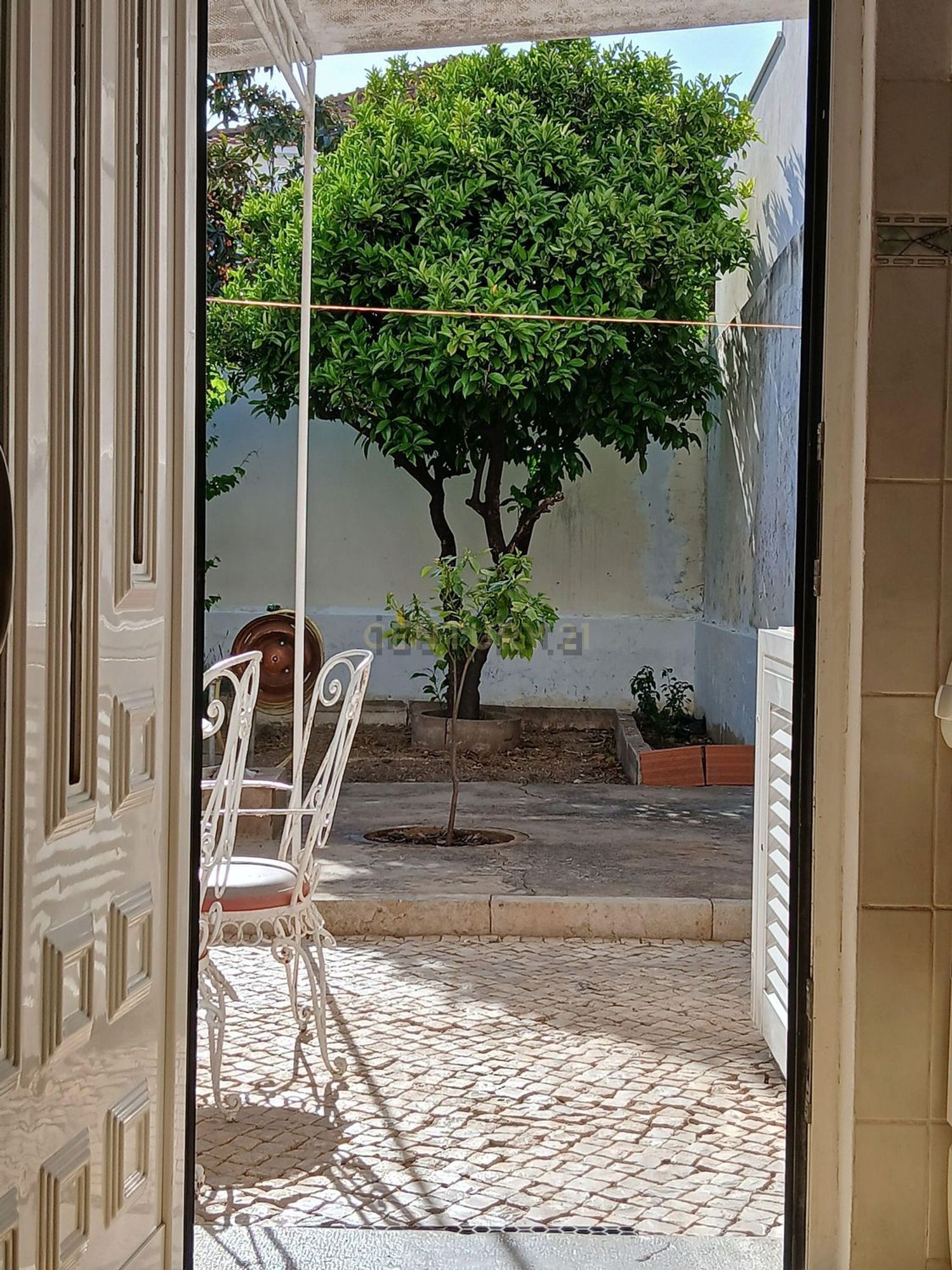 小楼房或独栋别墅出售在Rua Tenente Morais Soares, 17 - 阳台