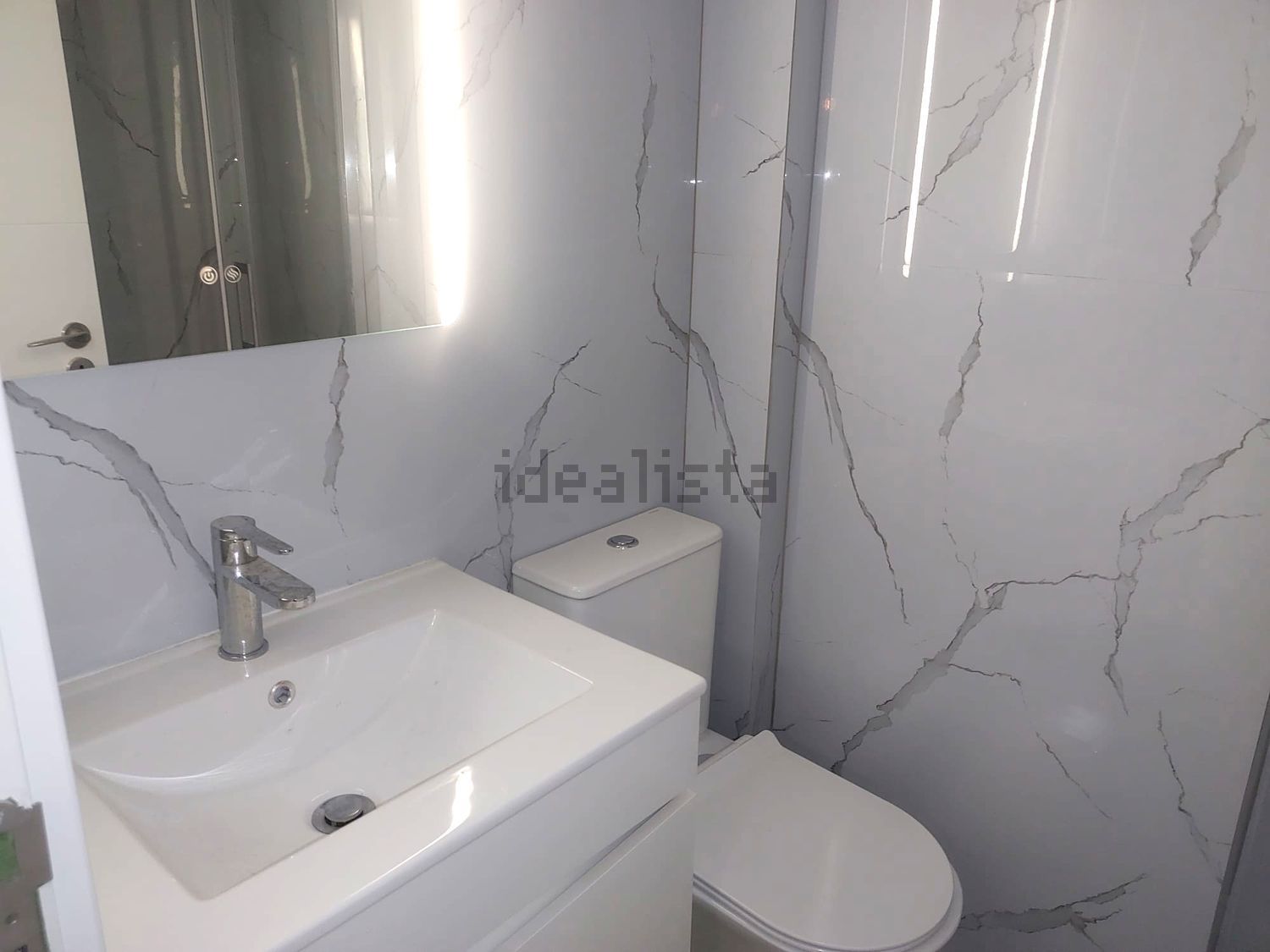 公寓 t2出售在Rua Actriz Maria Matos s/n - 卫生间