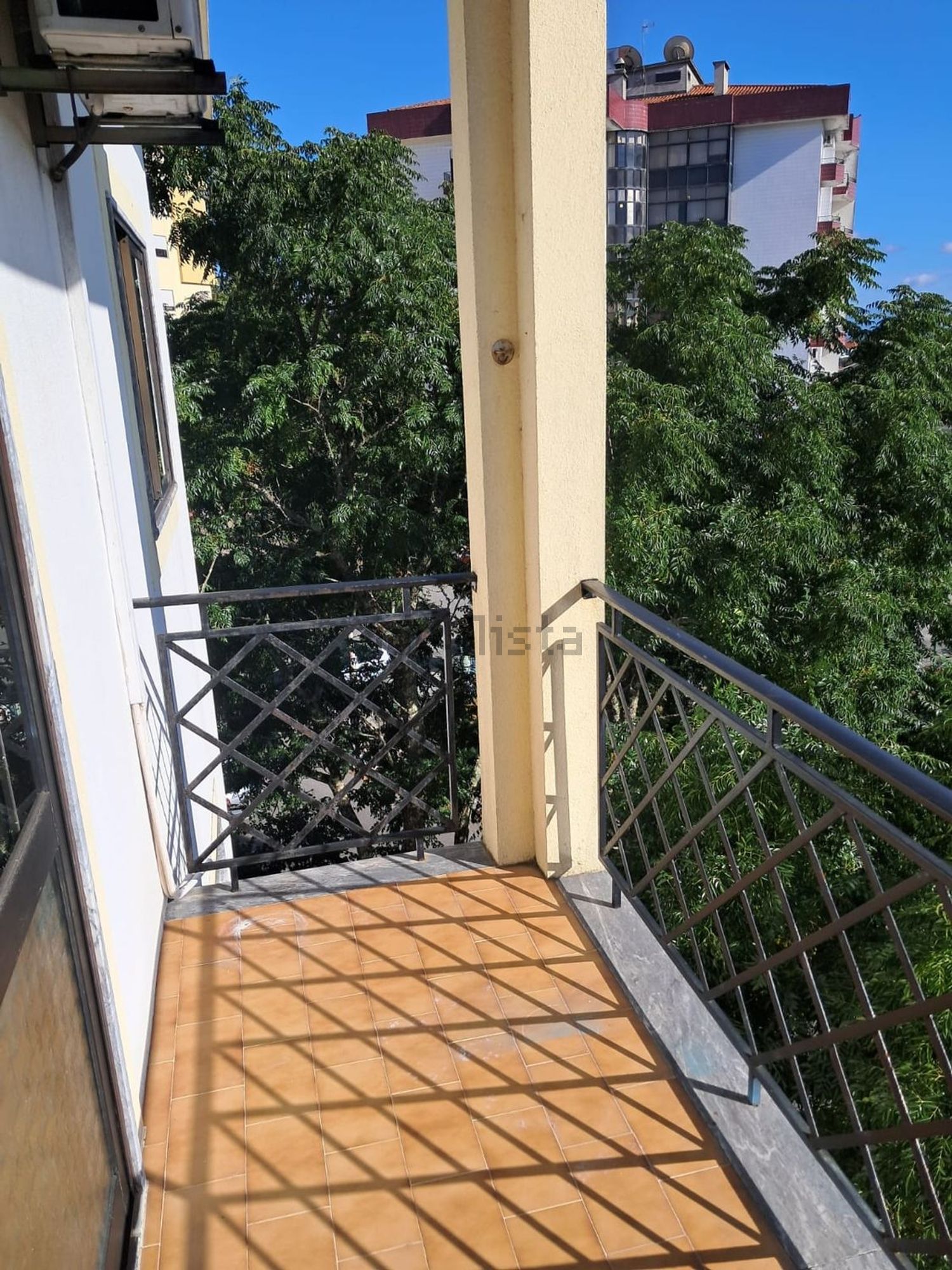 出租公寓 t3在 Urbanização Bairro Santa Eugénia, 17 - 阳台